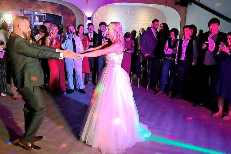 Blackbrook Barns wedding band